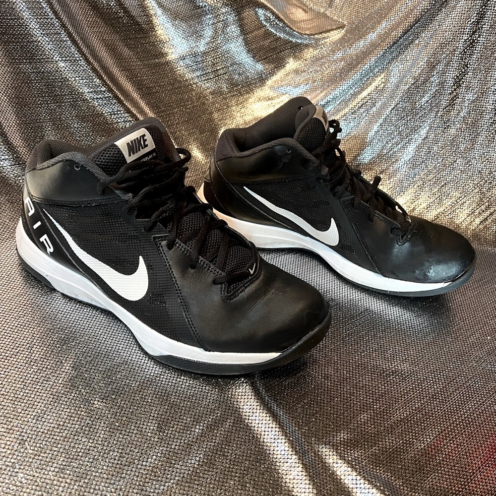 Mens Nike Air Overplay 1X Black Athletic Shoes👟 size 11W W/White details nice👍